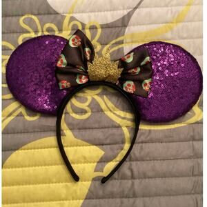 NWOT Disney Villain Evil Queen Poison Apple Purple Sequin Ear Black Bow Headband